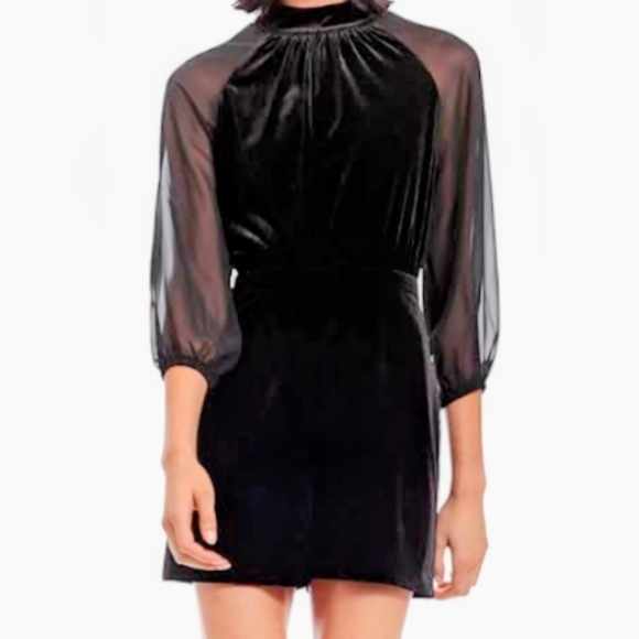 Donna Morgan Dresses & Skirts - DONNA MORGAN Size 12 Black Stretch Velvet Short Romper Sheer Sleeve Long Sleeve